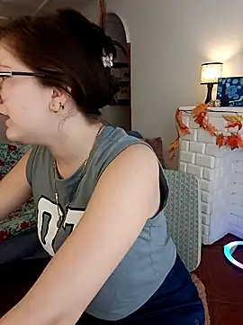 Snapshot of HunnyyLove chatting on January 27, 7:13 pm HunnyyLove online show from January 27, 7:13 pm