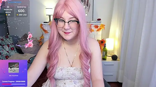 Snapshot of HunnyyLove chatting on February 7, 8:42 pm HunnyyLove online show from February 7, 8:42 pm