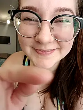 Snapshot of HunnyyLove chatting on February 24, 8:58 pm HunnyyLove online show from February 24, 8:58 pm