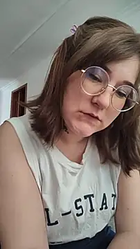 Snapshot of HunnyyLove chatting on October 13, 4:40 pm HunnyyLove online show from October 13, 4:40 pm