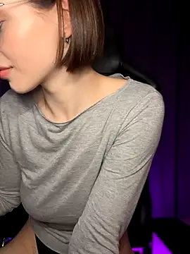 Snapshot of Camilla_Railian chatting on December 3, 12:24 am Camilla Railian online show from December 3, 12:24 am