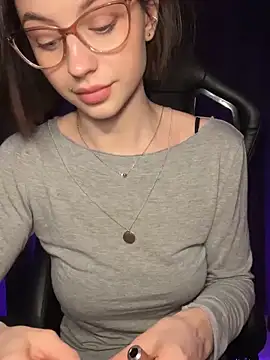 Snapshot of Camilla_Railian chatting on December 10, 11:30 pm Camilla Railian online show from December 10, 11:30 pm
