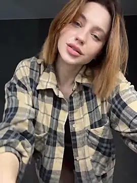 Snapshot of Camilla_Railian chatting on October 5, 4:00 am Camilla Railian online show from October 5, 4:00 am