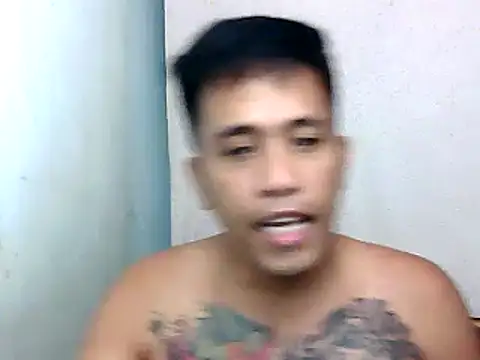 Snapshot of Thyler08 chatting on December 5, 8:00 am Thyler08 online show from December 5, 8:00 am