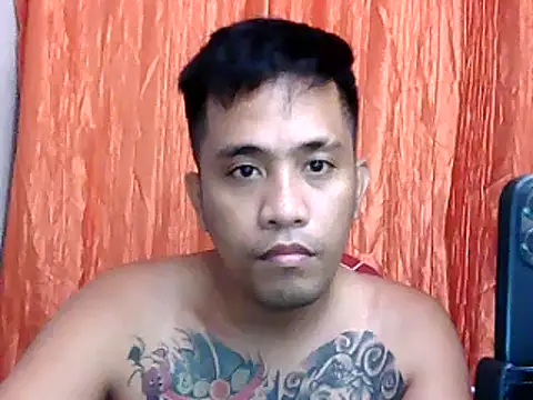 Snapshot of Thyler08 chatting on December 14, 10:45 am Thyler08 online show from December 14, 10:45 am