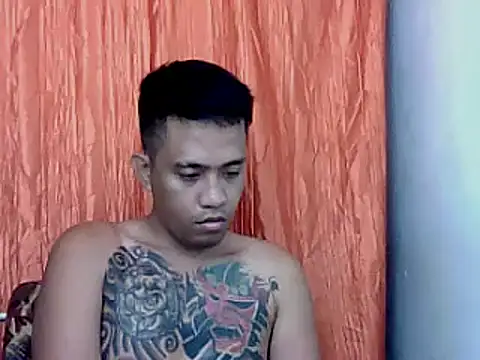 Snapshot of Thyler08 chatting on December 26, 2:12 am Thyler08 online show from December 26, 2:12 am