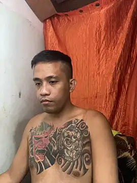 Snapshot of Thyler08 chatting on February 8, 12:39 pm Thyler08 online show from February 8, 12:39 pm