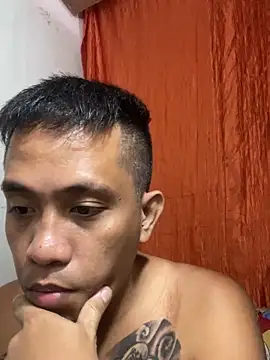 Snapshot of Thyler08 chatting on February 9, 12:19 pm Thyler08 online show from February 9, 12:19 pm