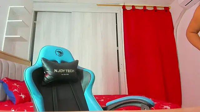 Lunastar02 online show from January 9, 2:20 pm