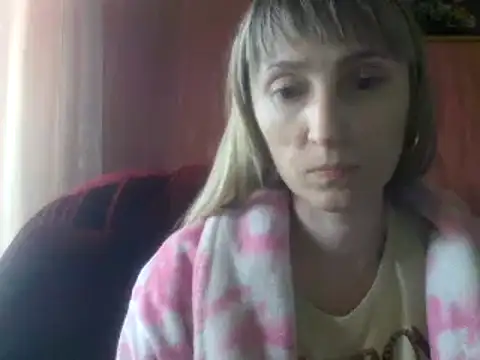 Snapshot of Biddy_Alana chatting on December 14, 10:45 am Biddy Alana online show from December 14, 10:45 am