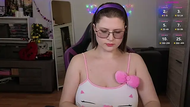 TinniAngel online show from March 3, 6:25 pm