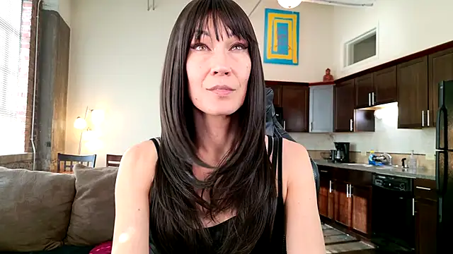 EveEnigma online show from December 18, 5:42 pm