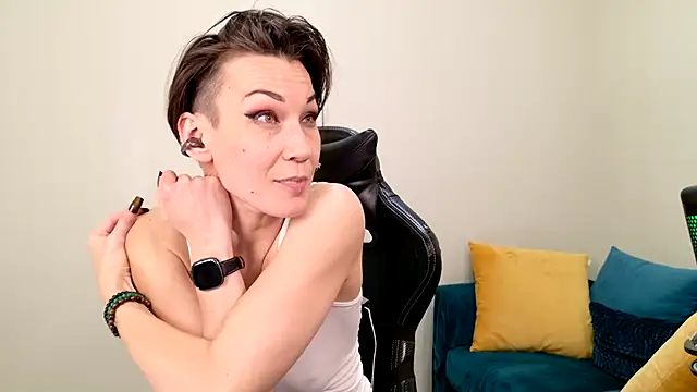 EveEnigma online show from January 28, 7:53 pm