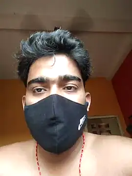 Snapshot of Love_birdss chatting on March 17, 9:33 am Love birdss online show from March 17, 9:33 am