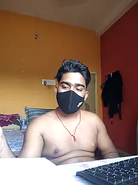 Snapshot of Love_birdss chatting on March 18, 8:47 am Love birdss online show from March 18, 8:47 am