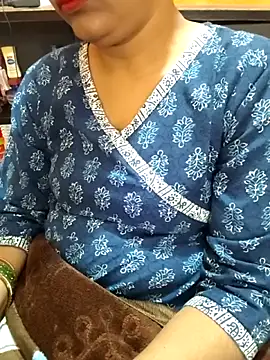 Snapshot of Diya_143 chatting on December 19, 7:59 am Diya 143 online show from December 19, 7:59 am