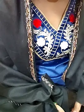 Snapshot of Diya_143 chatting on January 8, 5:54 am Diya 143 online show from January 8, 5:54 am