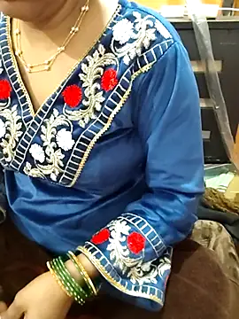 Snapshot of Diya_143 chatting on January 16, 8:02 pm Diya 143 online show from January 16, 8:02 pm