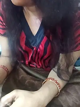 Snapshot of Diya_143 chatting on February 5, 8:13 pm Diya 143 online show from February 5, 8:13 pm