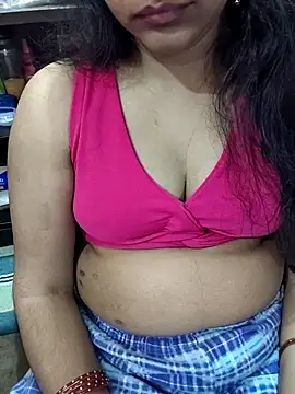 Snapshot of Diya_143 chatting on February 9, 7:29 pm Diya 143 online show from February 9, 7:29 pm