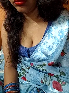 Snapshot of Diya_143 chatting on February 25, 4:00 am Diya 143 online show from February 25, 4:00 am