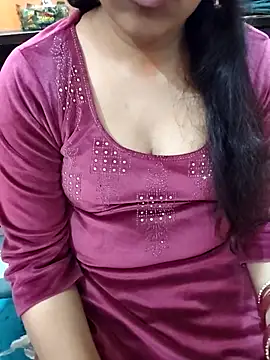 Snapshot of Diya_143 chatting on February 26, 6:07 pm Diya 143 online show from February 26, 6:07 pm