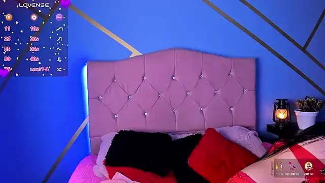 Snapshot of brenda_moris01 chatting on November 2, 10:45 pm brenda moris01 online show from November 2, 10:45 pm