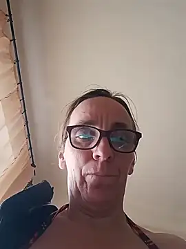 Dettybitch40 online show from February 14, 10:23 am