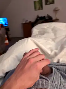 Snapshot of jungerbummser23 chatting on November 26, 8:43 pm jungerbummser23 online show from November 26, 8:43 pm