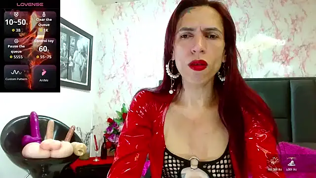 Snapshot of VanessaWolf chatting on October 25, 12:02 pm VanessaWolf online show from October 25, 12:02 pm