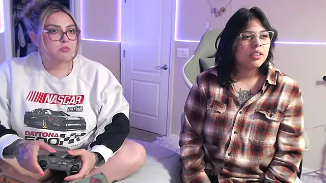 nativepumpkin95 online show from February 11, 4:22 am