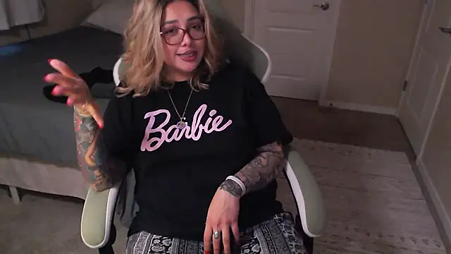 nativepumpkin95 online show from March 8, 1:06 am