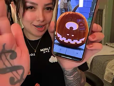 nativepumpkin95 online show from October 15, 2:01 am