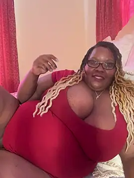 Snapshot of Michyboldy chatting on March 4, 8:02 am Michyboldy online show from March 4, 8:02 am