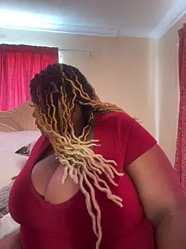 Snapshot of Michyboldy chatting on March 13, 8:59 am Michyboldy online show from March 13, 8:59 am