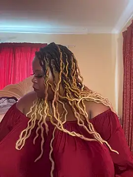 Snapshot of Michyboldy chatting on March 18, 5:20 am Michyboldy online show from March 18, 5:20 am