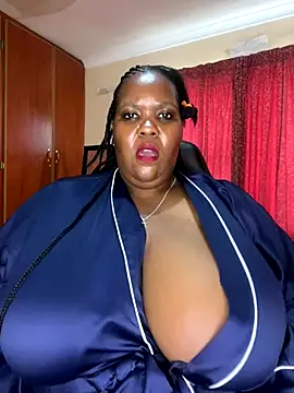 Snapshot of Michyboldy chatting on November 10, 6:12 am Michyboldy online show from November 10, 6:12 am