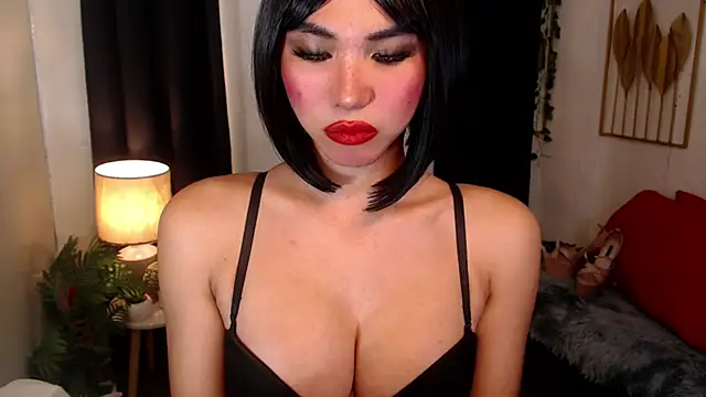 Snapshot of sahara_ts chatting on February 25, 4:35 am sahara ts online show from February 25, 4:35 am