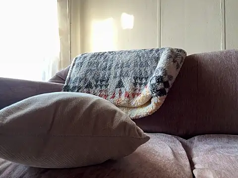 Snapshot of dk2995 chatting on March 5, 2:56 pm dk2995 online show from March 5, 2:56 pm