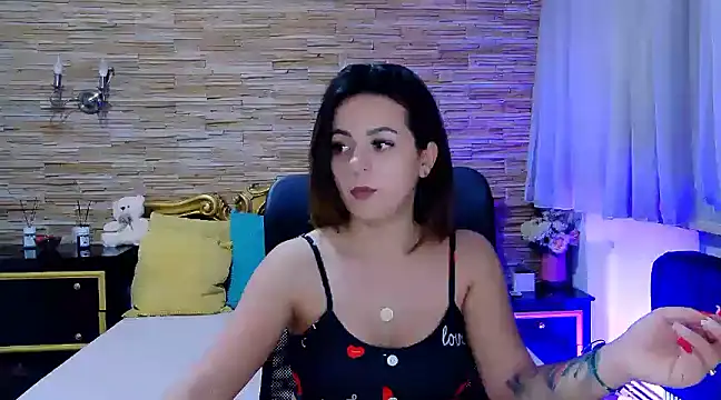 Snapshot of PlayfulElla chatting on February 4, 3:36 pm PlayfulElla online show from February 4, 3:36 pm