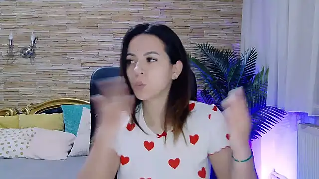 Snapshot of PlayfulElla chatting on February 27, 9:11 am PlayfulElla online show from February 27, 9:11 am