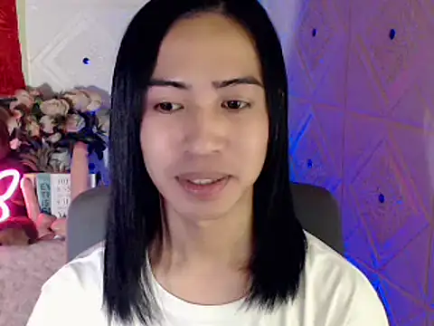 Snapshot of Lemonadexxx chatting on December 17, 6:24 am Lemonadexxx online show from December 17, 6:24 am