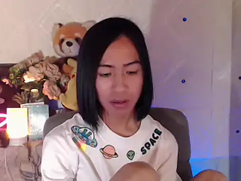 Snapshot of Lemonadexxx chatting on February 8, 12:17 pm Lemonadexxx online show from February 8, 12:17 pm