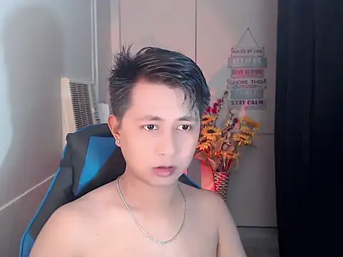 Snapshot of khael_moreno chatting on November 13, 5:12 pm khael moreno online show from November 13, 5:12 pm