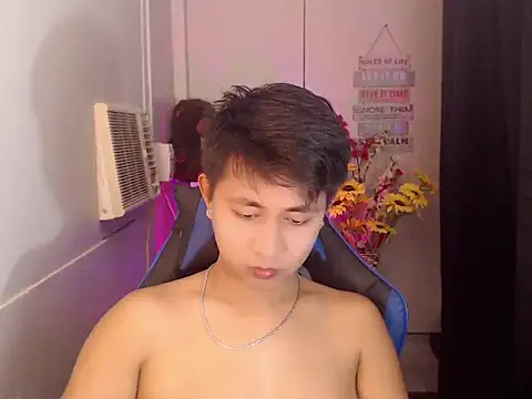 Snapshot of khael_moreno chatting on November 15, 6:04 pm khael moreno online show from November 15, 6:04 pm