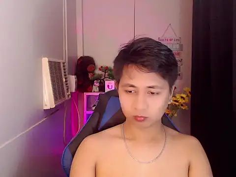 Snapshot of khael_moreno chatting on November 18, 12:38 am khael moreno online show from November 18, 12:38 am