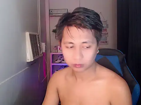 Snapshot of khael_moreno chatting on November 26, 11:17 pm khael moreno online show from November 26, 11:17 pm