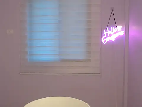 Snapshot of Miss_Ivanawolf chatting on February 19, 7:17 am Miss Ivanawolf online show from February 19, 7:17 am