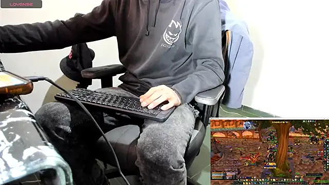 Snapshot of Jeff_Walton@xh chatting on January 21, 2:43 am Jeff Waltonxh online show from January 21, 2:43 am