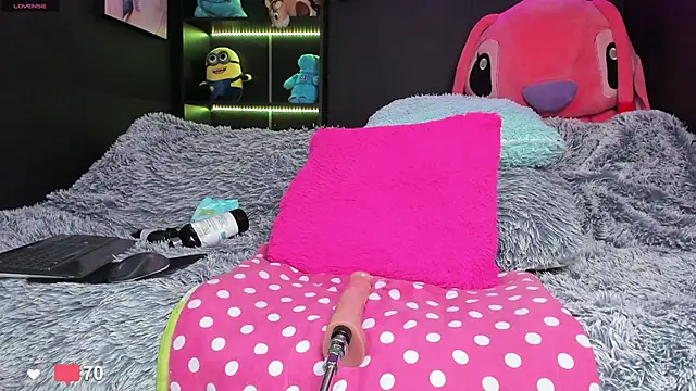 Snapshot of Emilyjhonson_01 chatting on January 31, 6:14 pm Emilyjhonson 01 online show from January 31, 6:14 pm